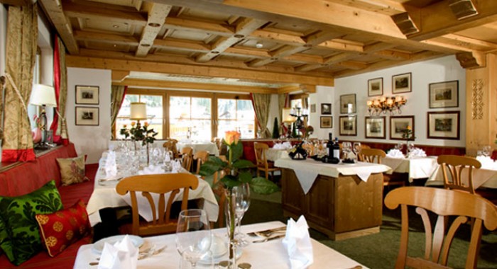 Hotel Haldenhof, Lech ski chalet, image 4